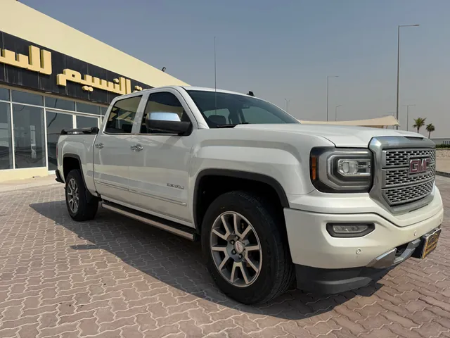 Photo of 2016 GMC Yukon Denali