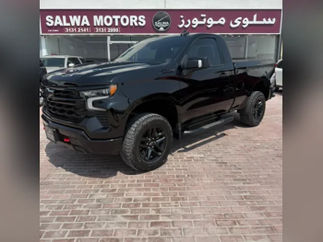 صورة 2023 شيفروليه سيلفرادو LT ترايل بوس