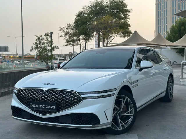 صورة 2025 جينيسيس G90