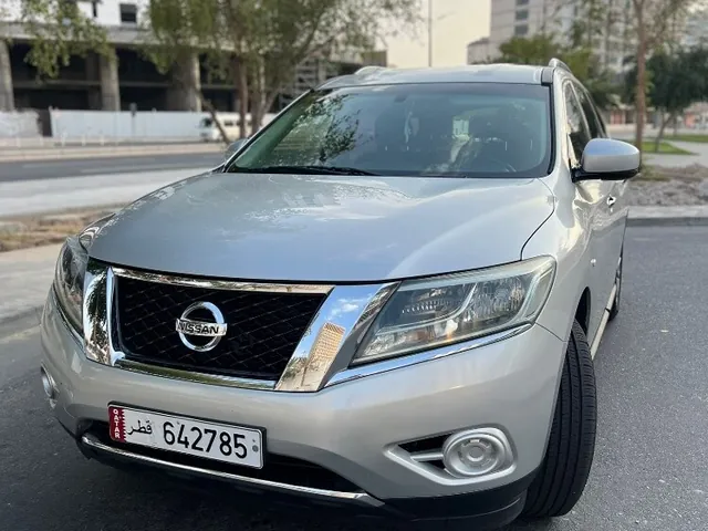 صورة 2015 نيسان باثفايندر SE