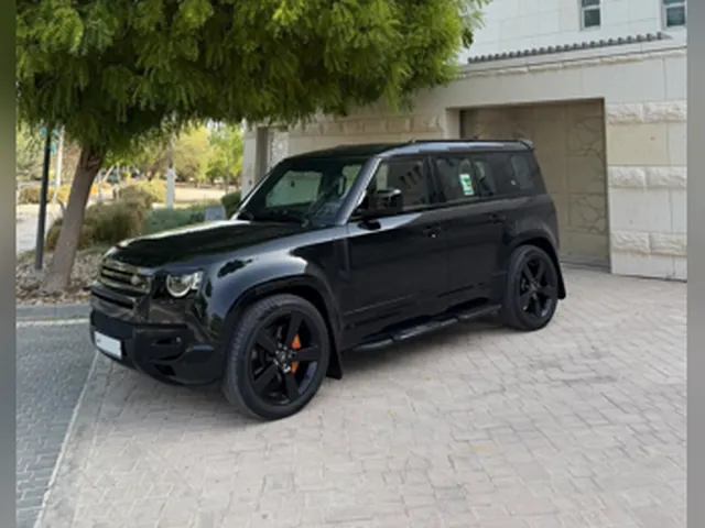 Photo of 2023 Land Rover Defender 110 HSE