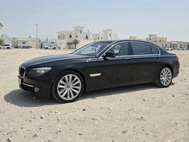 صورة 2009 بي إم دبليو الفئة السابعة 750Li