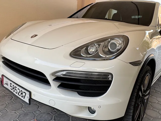 Photo of 2012 Porsche Cayenne S
