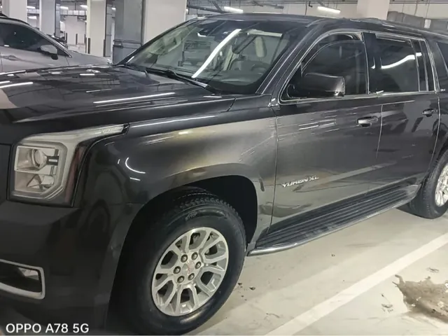 Photo of 2015 GMC Yukon XL SLT