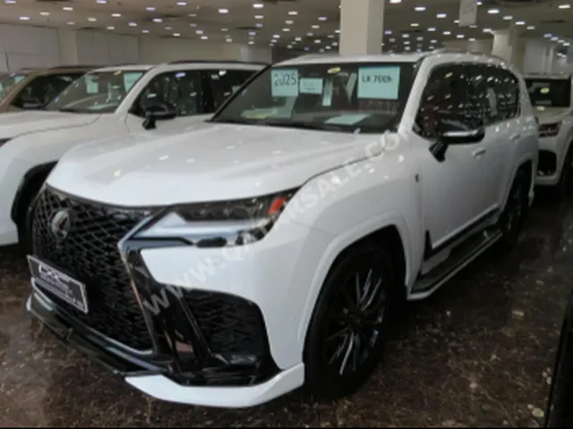 صورة 2025 لكزس LX 700h