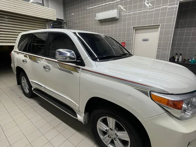 Photo of 2014 Toyota Land Cruiser GXR