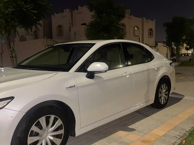 Photo of 2019 Toyota Camry Hybrid