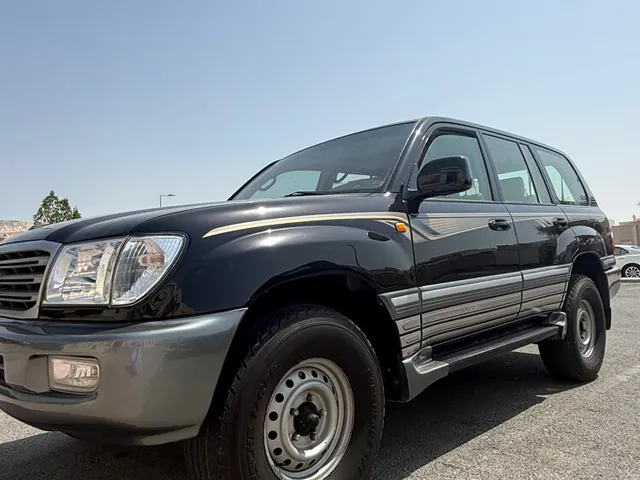 Photo of 2004 Toyota Land Cruiser VXR