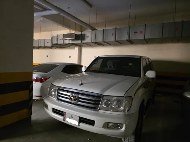 Photo of 2006 Toyota Land Cruiser GXR Limited