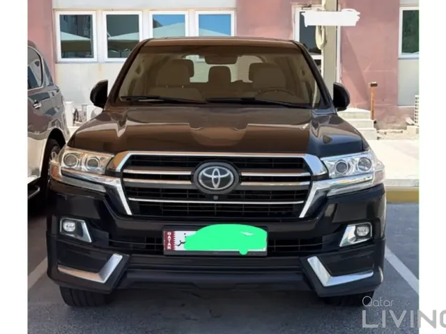 صورة 2020 تويوتا لاند كروزر VXR جراند تورينج S