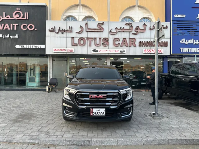 Photo of 2023 GMC Terrain SLE