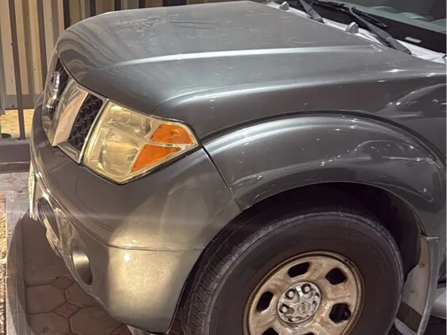 Photo of 2005 Nissan Pathfinder SE