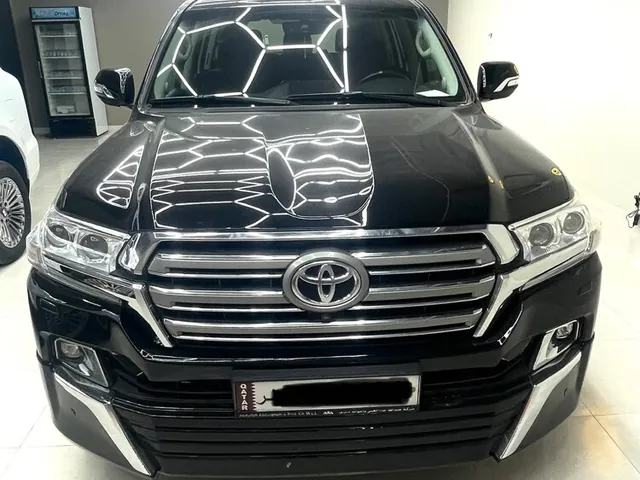 صورة 2020 تويوتا لاند كروزر VXR جراند تورينج S