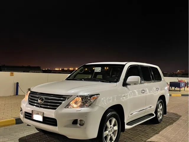 Photo of 2010 Lexus LX 570