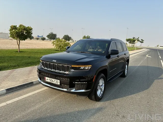 Photo of 2025 Jeep Grand Cherokee Laredo