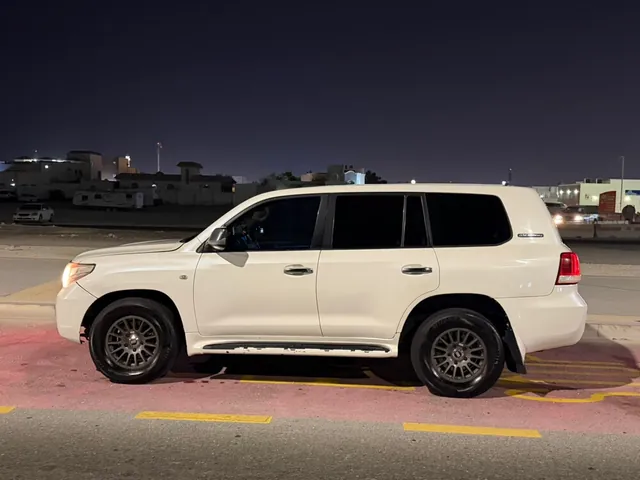 Photo of 2010 Toyota Land Cruiser GX
