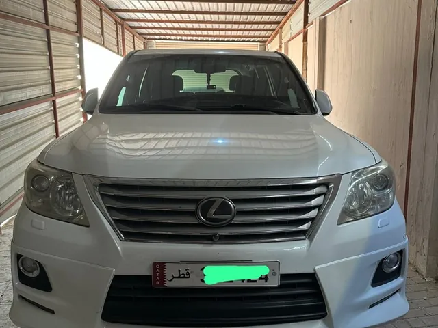 Photo of 2011 Lexus LX 570