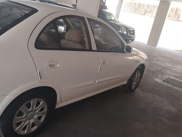 Photo of 1999 Toyota Camry SE