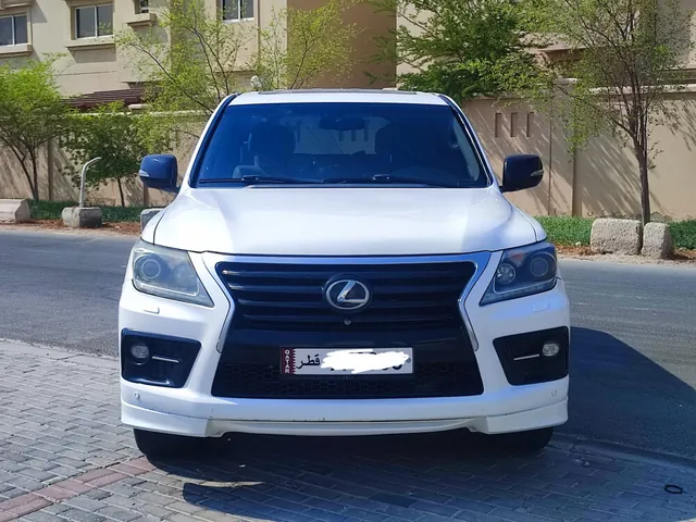 صورة 2013 لكزس LX 570