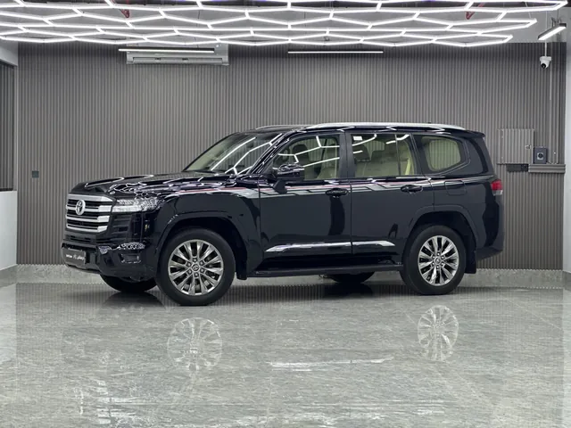 Photo of 2024 Toyota Land Cruiser GXR