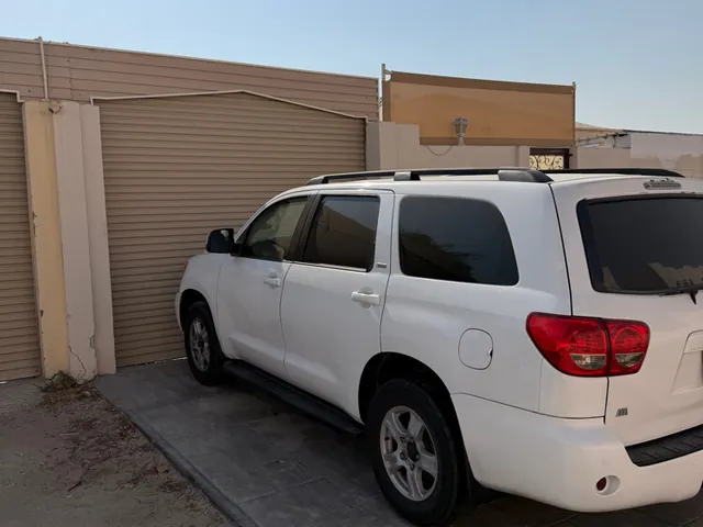 Photo of 2013 Toyota Sequoia