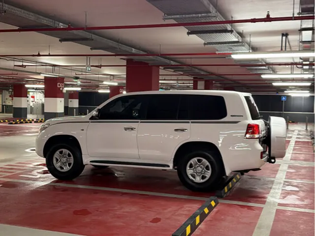 Photo of 2011 Toyota Land Cruiser VXR