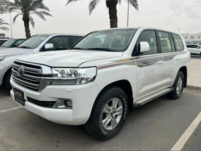 صورة 2019 تويوتا لاند كروزر GXR