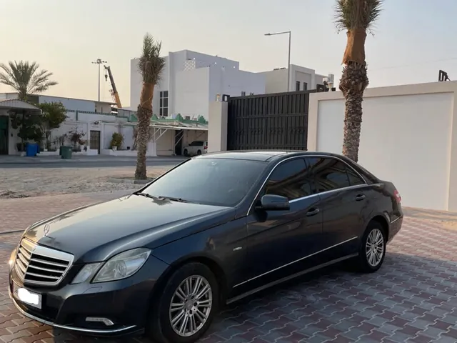Photo of 2010 Mercedes-Benz E 200