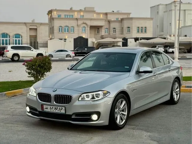 صورة 2015 بي إم دبليو الفئة الخامسة 520i