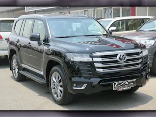 Photo of 2024 Toyota Land Cruiser GXR