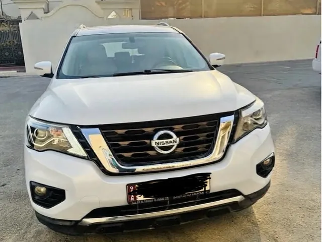 Photo of 2018 Nissan Pathfinder SV