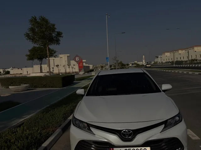 صورة 2019 تويوتا كامري GLE