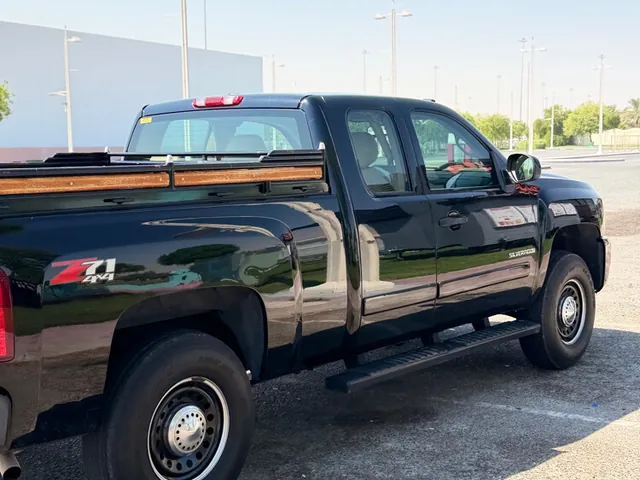 Photo of 2008 Chevrolet Silverado LT