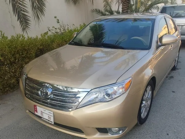 Photo of 2012 Toyota Avalon XLE