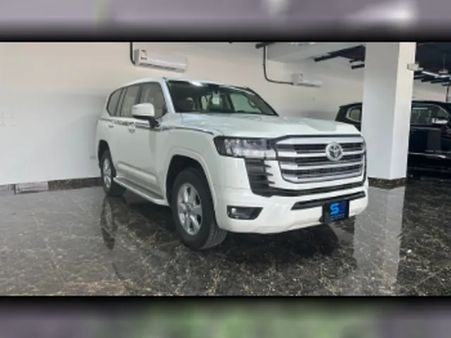 Photo of 2025 Toyota Land Cruiser GXR