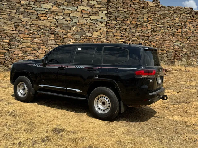 Photo of 2024 Toyota Land Cruiser GX