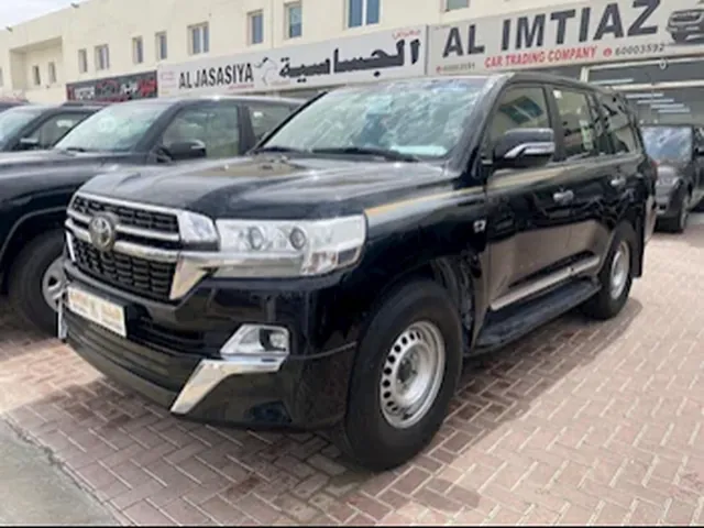 صورة 2017 تويوتا لاند كروزر VXR