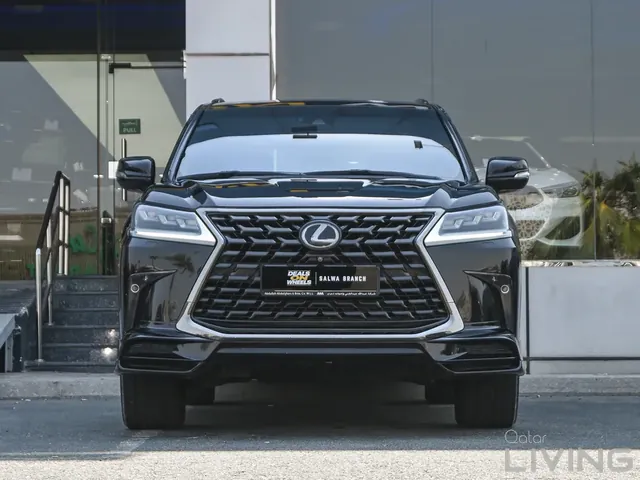 صورة 2021 لكزس LX 570 بلاك ايديشن