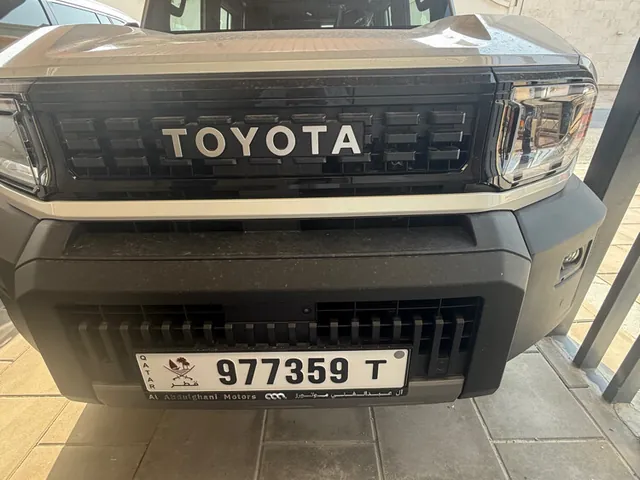صورة 2027 تويوتا اف جي كروزر TRD