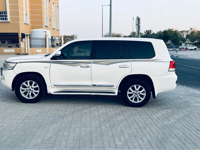 Photo of 2012 Toyota Land Cruiser VXR