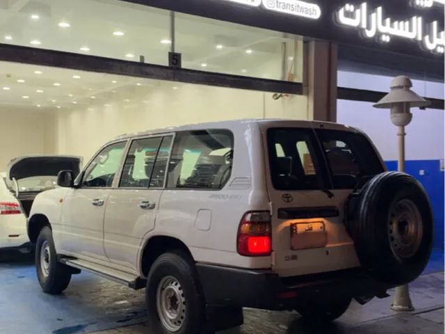 Photo of 1999 Toyota Land Cruiser G
