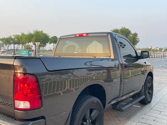 صورة 2021 دودج رام 1500