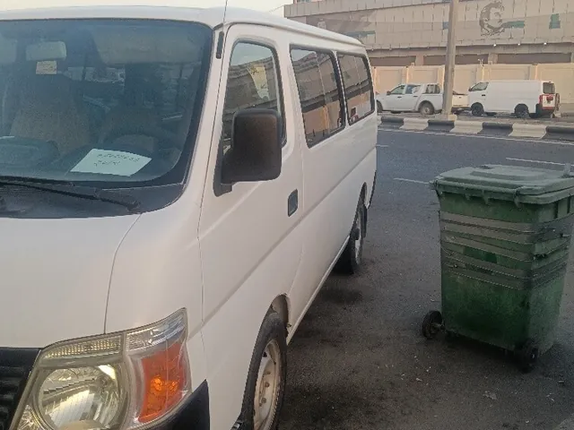 صورة 2012 نيسان أورفان
