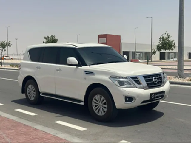 صورة 2015 نيسان باترول SE
