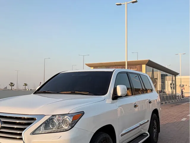 Photo of 2013 Lexus LX 570 S