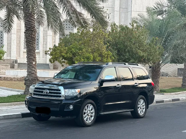 Photo of 2014 Toyota Sequoia Platinum