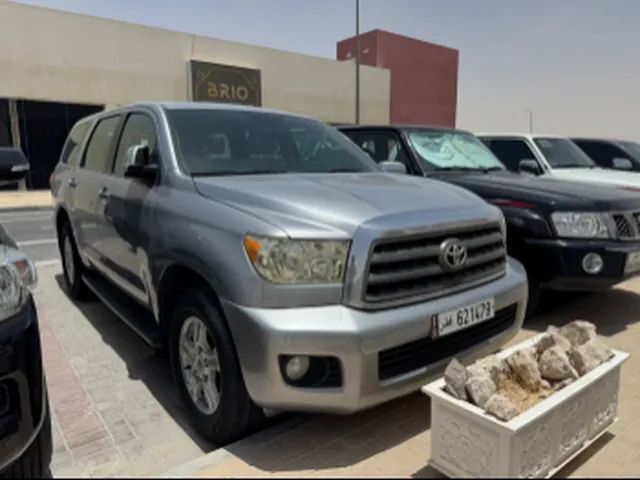 صورة 2014 تويوتا سيكويا