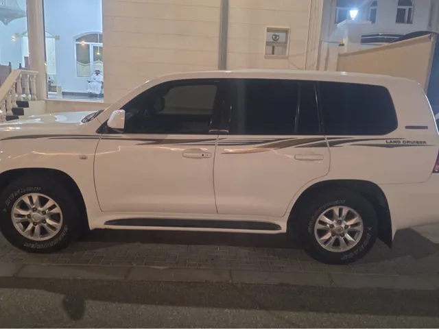 Photo of 2011 Toyota Land Cruiser GX