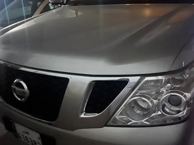 صورة 2012 نيسان باترول SE