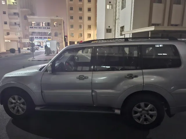 صورة 2015 ميتسوبيشي باجيرو GLS
